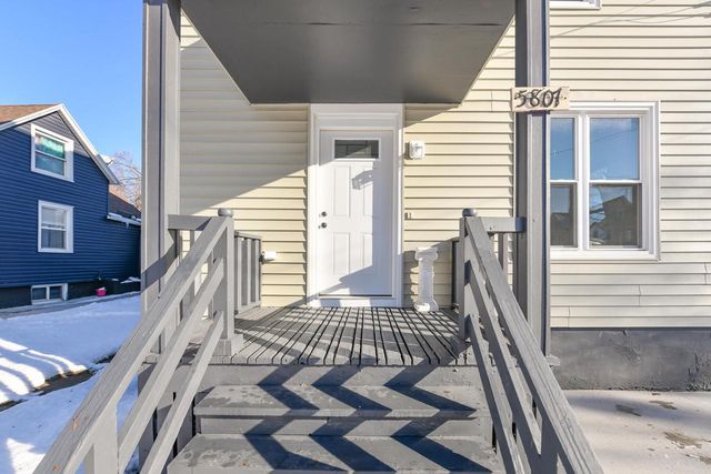 5807 20th AVENUE, Kenosha, WI 53140