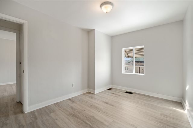 733 Peach Alley, Glassport, PA 15045