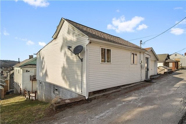 733 Peach Alley, Glassport, PA 15045