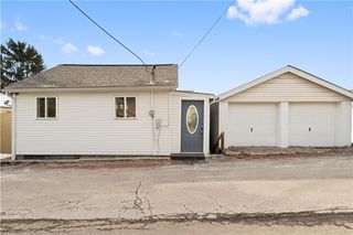 733 Peach Alley, Glassport, PA 15045