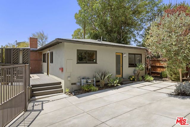 1022 Hyperion Avenue, Los Angeles, CA 90029