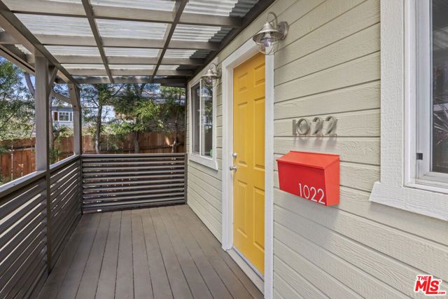 1022 Hyperion Avenue, Los Angeles, CA 90029