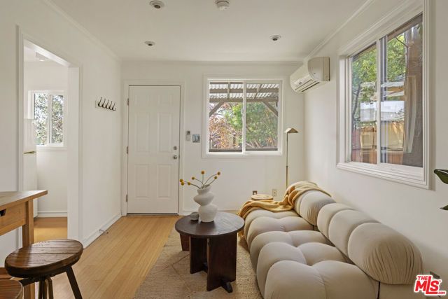 1022 Hyperion Avenue, Los Angeles, CA 90029