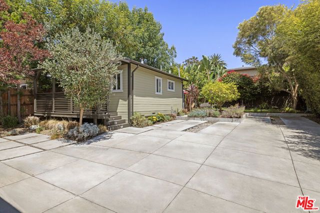1022 Hyperion Avenue, Los Angeles, CA 90029