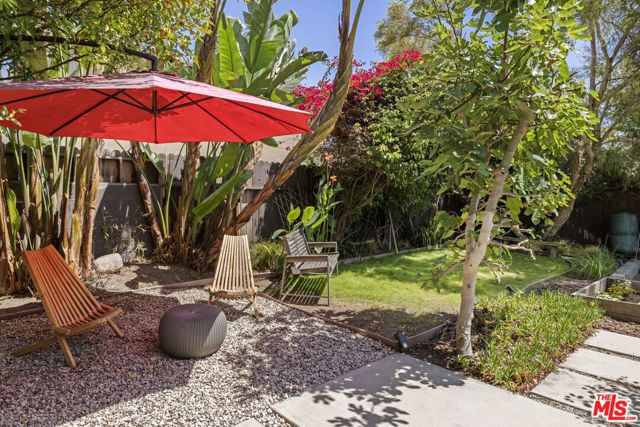 1022 Hyperion Avenue, Los Angeles, CA 90029