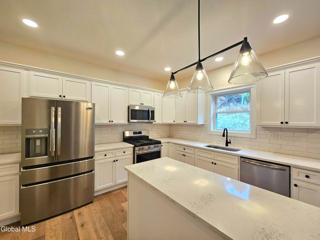 42 Waterford Avenue, Colonie, NY 12110