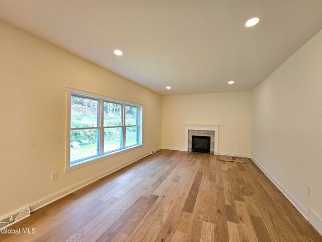 42 Waterford Avenue, Colonie, NY 12110