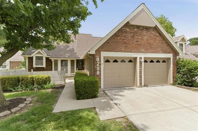8258 Monrovia Street, Lenexa, KS 66215