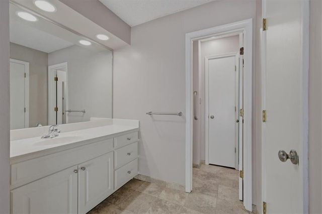8258 Monrovia Street, Lenexa, KS 66215