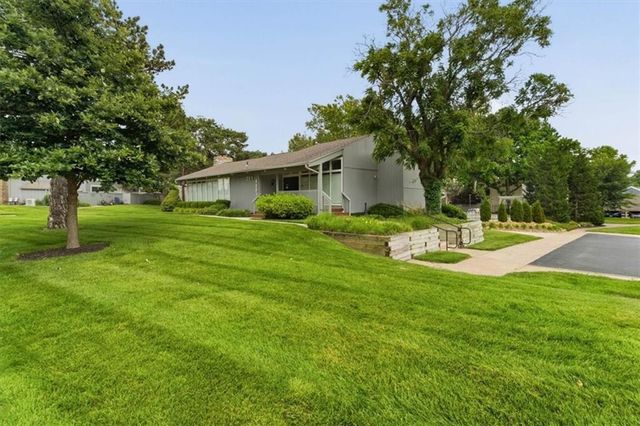 8258 Monrovia Street, Lenexa, KS 66215