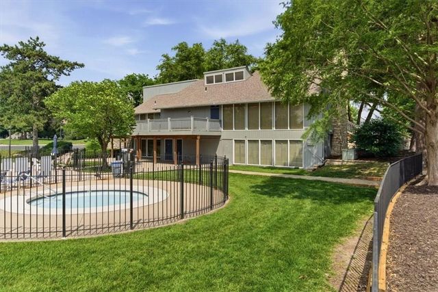 8258 Monrovia Street, Lenexa, KS 66215