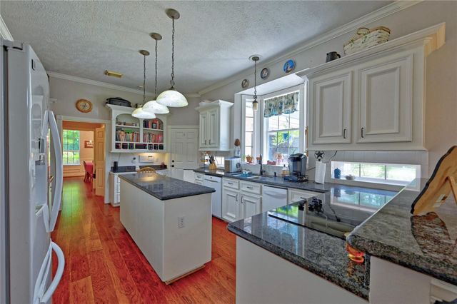 34 Ranch Creek Way, Magnolia, TX 77354