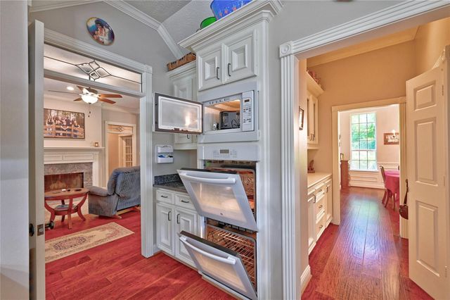34 Ranch Creek Way, Magnolia, TX 77354