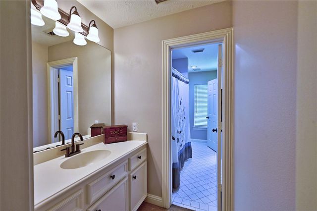34 Ranch Creek Way, Magnolia, TX 77354
