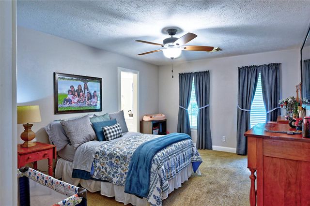34 Ranch Creek Way, Magnolia, TX 77354