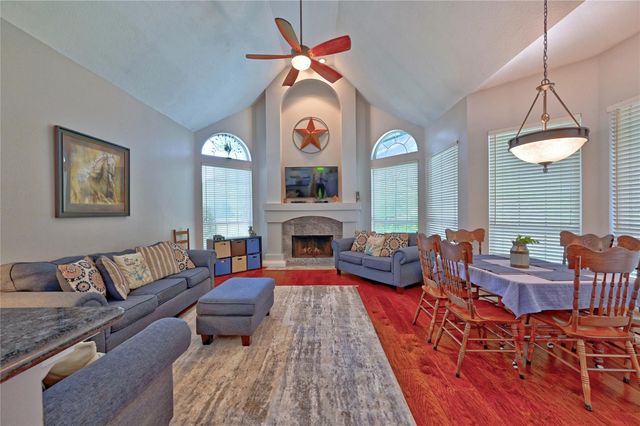 34 Ranch Creek Way, Magnolia, TX 77354
