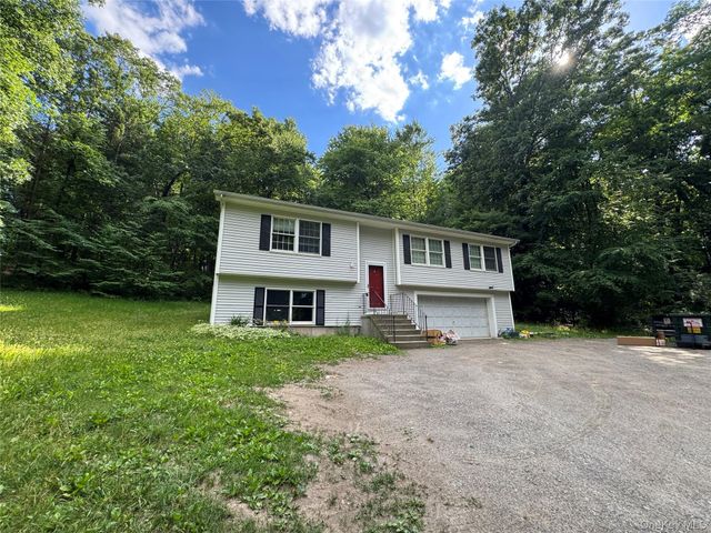 272 Van Wyck Lake Road, Fishkill, NY 12524