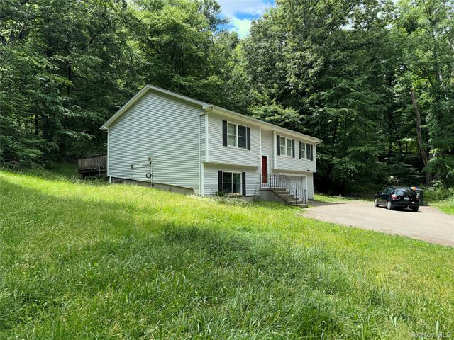 272 Van Wyck Lake Road, Fishkill, NY 12524