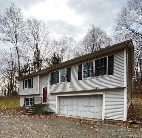 272 Van Wyck Lake Road, Fishkill, NY 12524