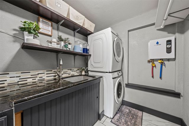 1205 N 17th Street, Waco, TX 76707
