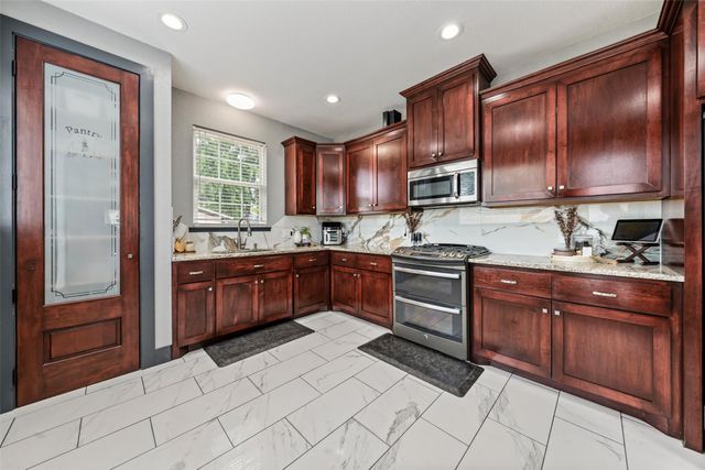 1205 N 17th Street, Waco, TX 76707