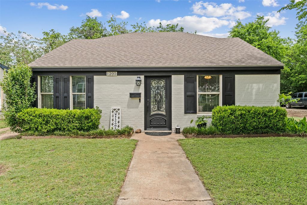 1205 N 17th Street, Waco, TX 76707
