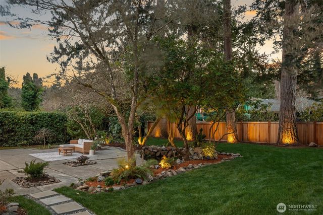 10009 45th Avenue NE, Seattle, WA 98125