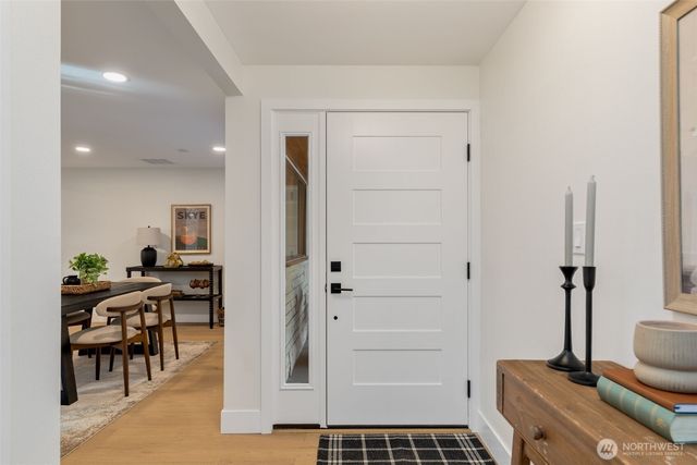 10009 45th Avenue NE, Seattle, WA 98125