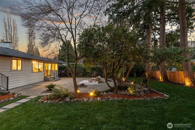 10009 45th Avenue NE, Seattle, WA 98125