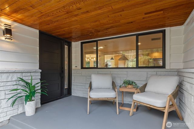 10009 45th Avenue NE, Seattle, WA 98125