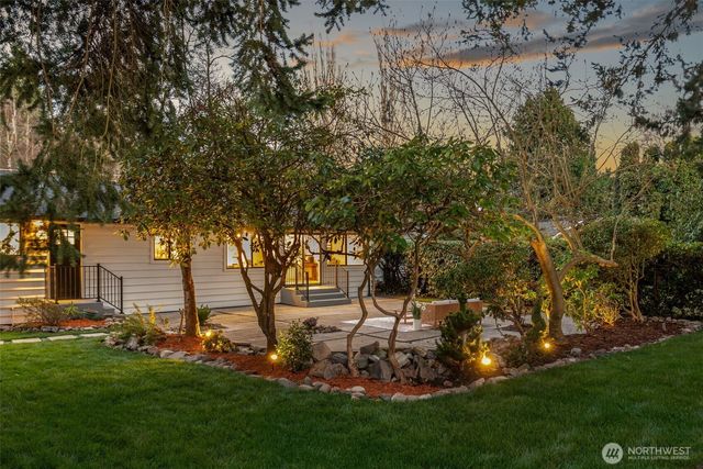 10009 45th Avenue NE, Seattle, WA 98125