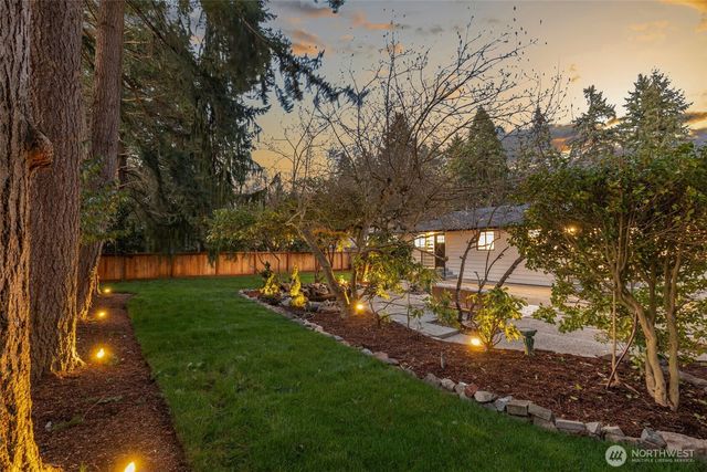 10009 45th Avenue NE, Seattle, WA 98125