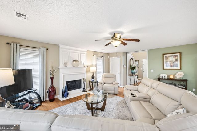 914 Wenham Lane, Lawrenceville, GA 30044