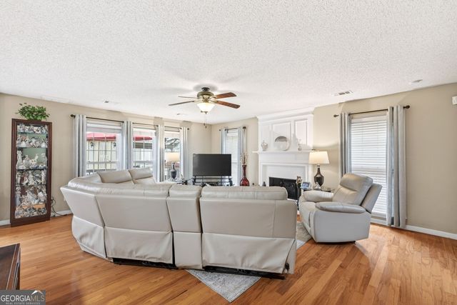 914 Wenham Lane, Lawrenceville, GA 30044