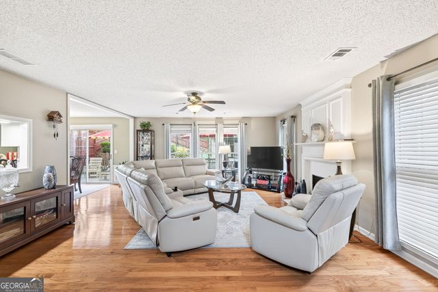 914 Wenham Lane, Lawrenceville, GA 30044