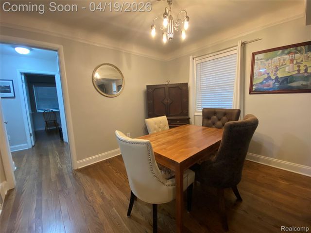 2016 W 12 Mile Road, Royal Oak, MI 48073