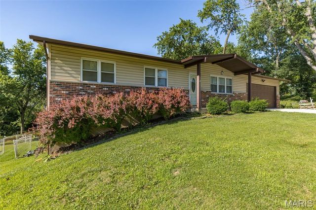 2831 Corral Estates Drive, Arnold, MO 63010