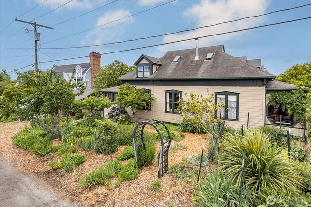 538 Adams Street, Port Townsend, WA 98368