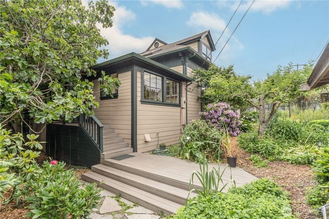 538 Adams Street, Port Townsend, WA 98368