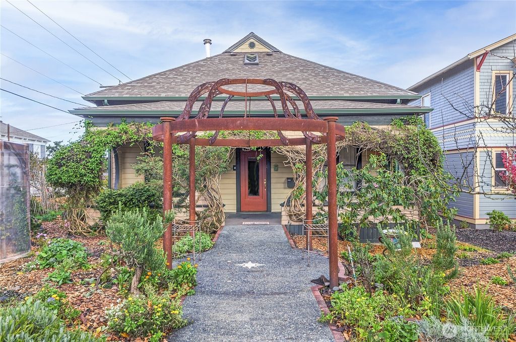 538 Adams Street, Port Townsend, WA 98368