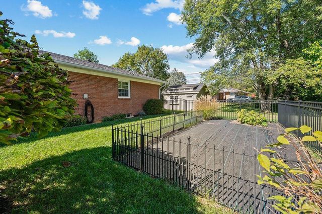 397 Ridgewood Lane, Lebanon, OH 45036