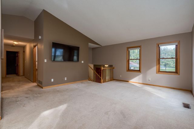 50 Canterbury Court, Mankato, MN 56001
