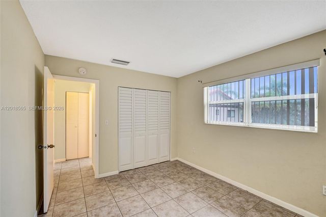 111 SE 4th Ave 8, Hallandale Beach, FL 33009