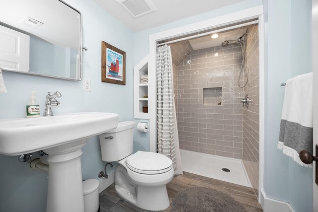 521 Pauline Boulevard, Ann Arbor, MI 48103