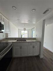 16465 NE 22nd Ave 610, North Miami Beach, FL 33160