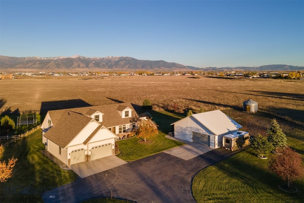 395 Parker Drive, Belgrade, MT 59714
