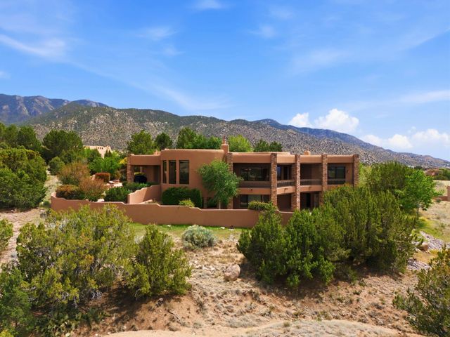 13705 Ricegrass Place NE, Albuquerque, NM 87111