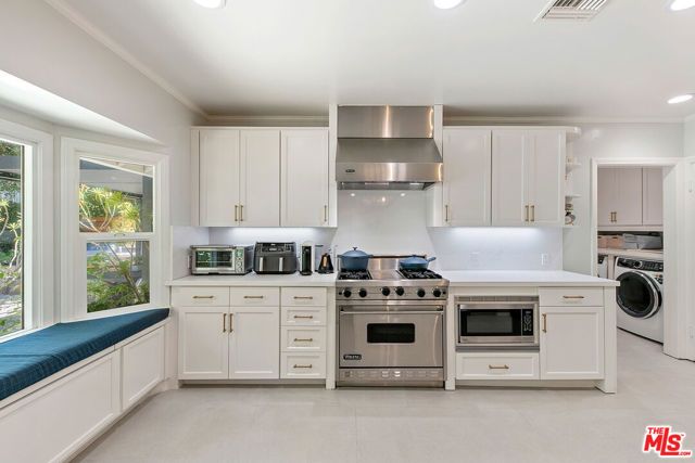 3644 Goodland Avenue, Los Angeles, CA 91604