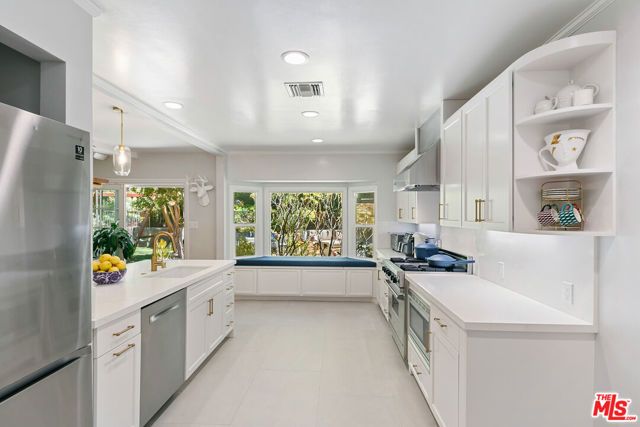 3644 Goodland Avenue, Los Angeles, CA 91604