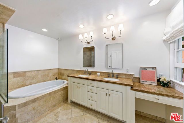 3644 Goodland Avenue, Los Angeles, CA 91604